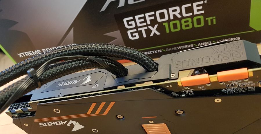 (Unboxing) AORUS GeForce GTX 1080 Ti Waterforce Xtreme Edition 11GB