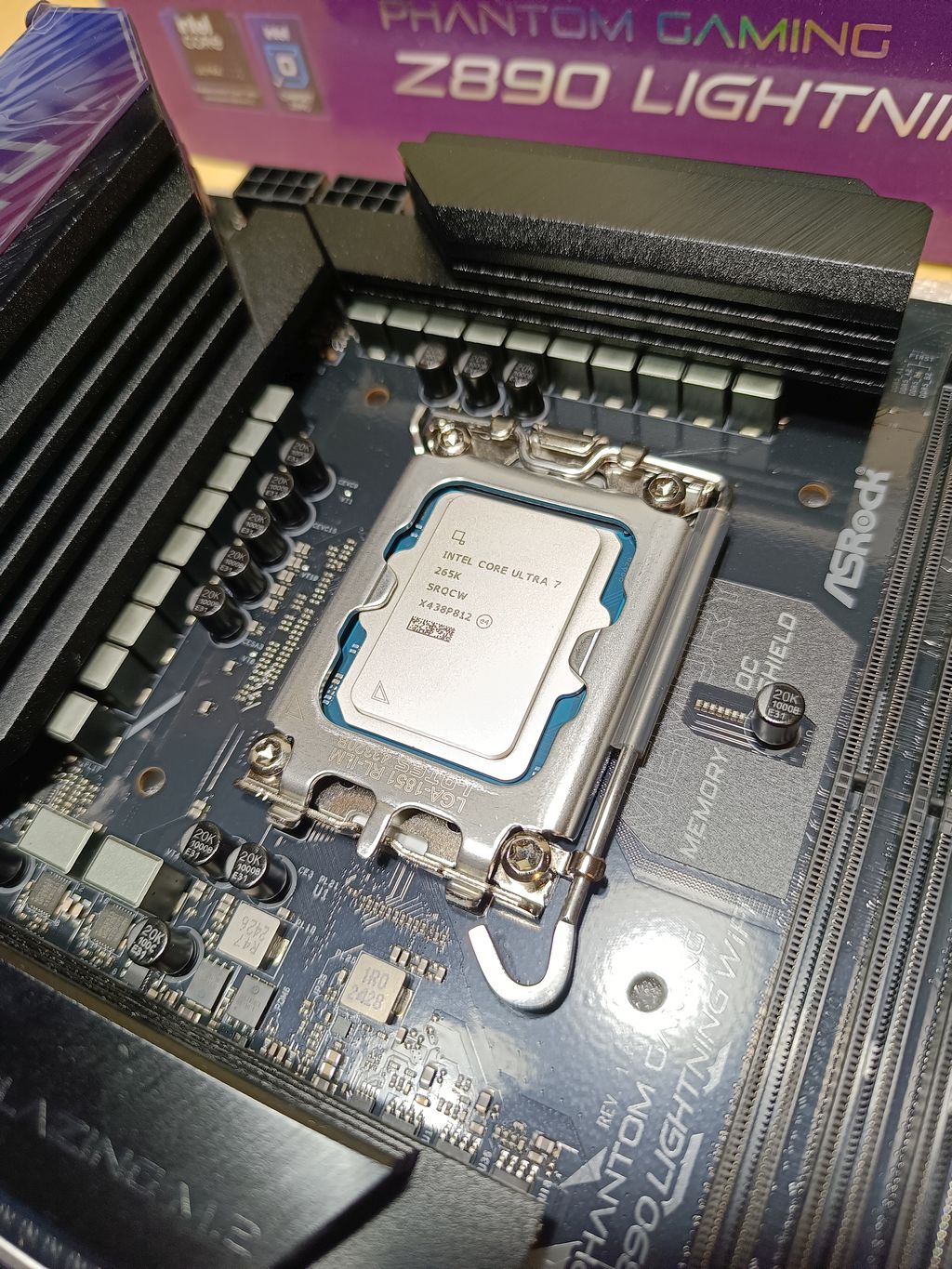 ASRock Z890 Lightning wifi + Intel Core Ultra 7 265K