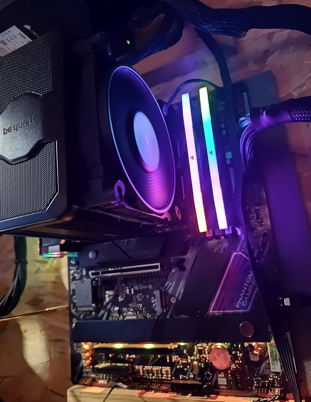 Geeks3D test bench - ASRock Z890 Lightning wifi